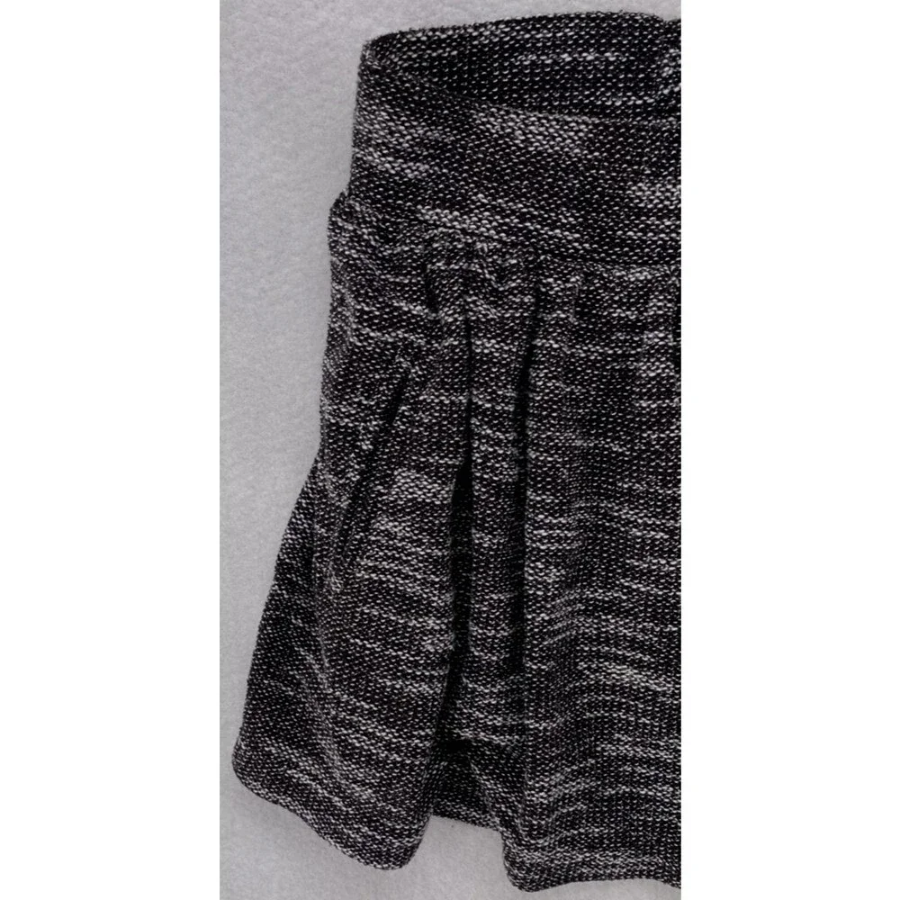 FREE PEOPLE Skirt Womens XS Black White Knit Tweed Pleated Mini Flare Pull On